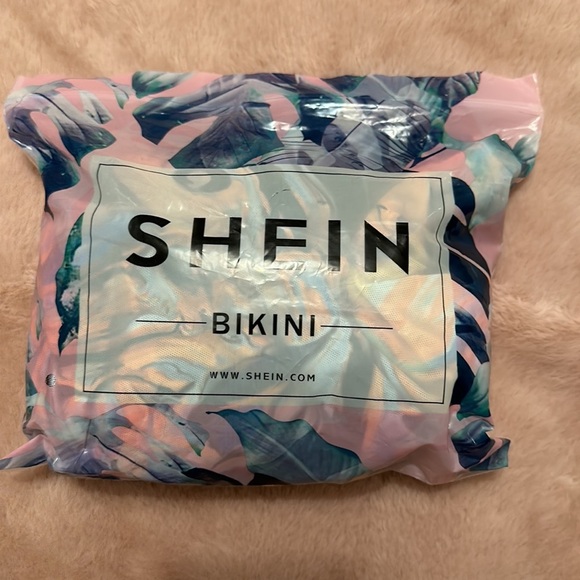 💕$15 SALE💕  Shein 3 Piece Bikini Set - Picture 5 of 8